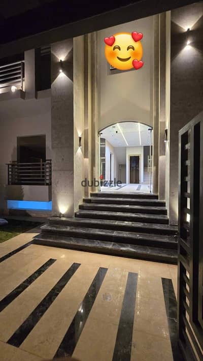 Apartment for sale in Al-Qarnifl Villas, open view 300 m, northern steps to the Ninety and Al-Rehab Gate 24, Al-Marasem Mall, and Mall Egypt, Italy 5 minutes to Suez Road, half finishing