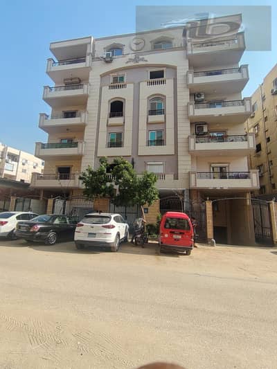Apartment for sale in North Lotus – Fifth Settlement A very special location, a minute from Al-Teseen Street, and near the clubs street.
