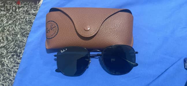 Ray ban sunglasses used like new Ray ban sunglasses used like new