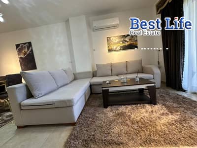 شقة مفروشة للإيجار في المراسم فيفث سكوير التجمع الخامس | 160 متر | 3 غرف نوم (ماستر بدريسنج) | 3 حمامات | باركينج