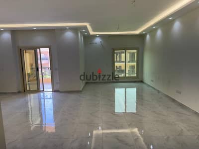 شقه للايجار في فيلات شرق الاكاديميه 200 متر التجمع الاول القاهره الجديده New Cairo