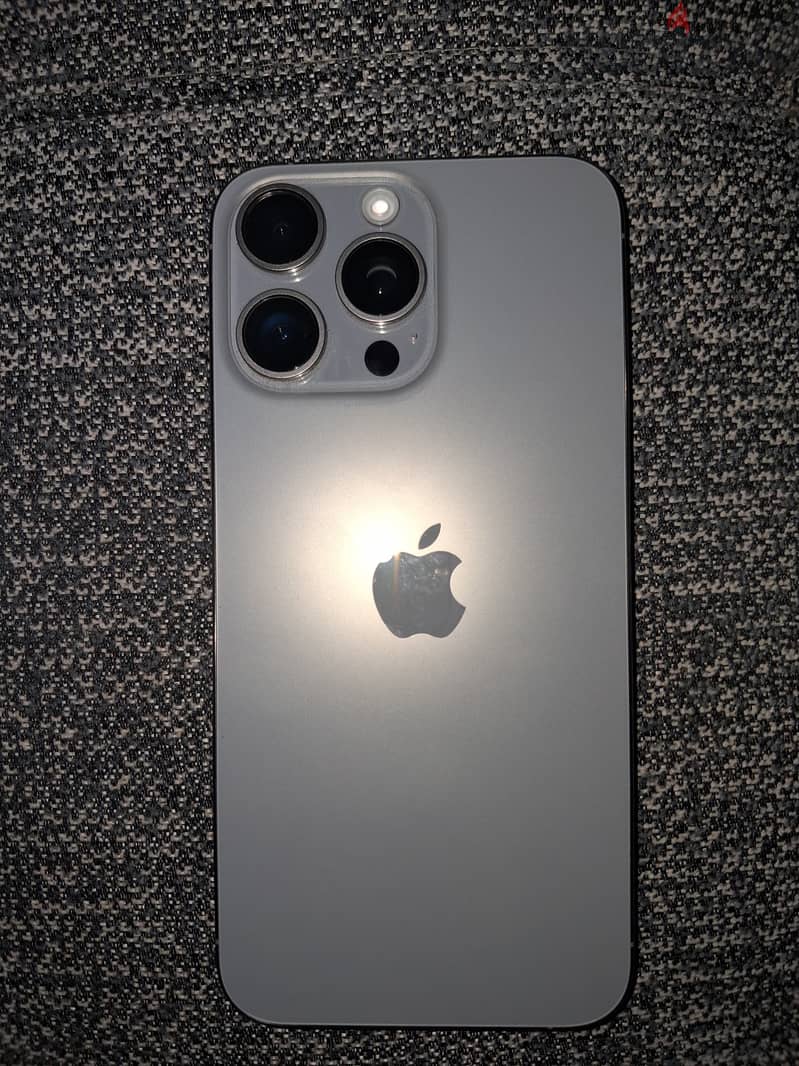 Apple - iPhone 15 Pro Max 1