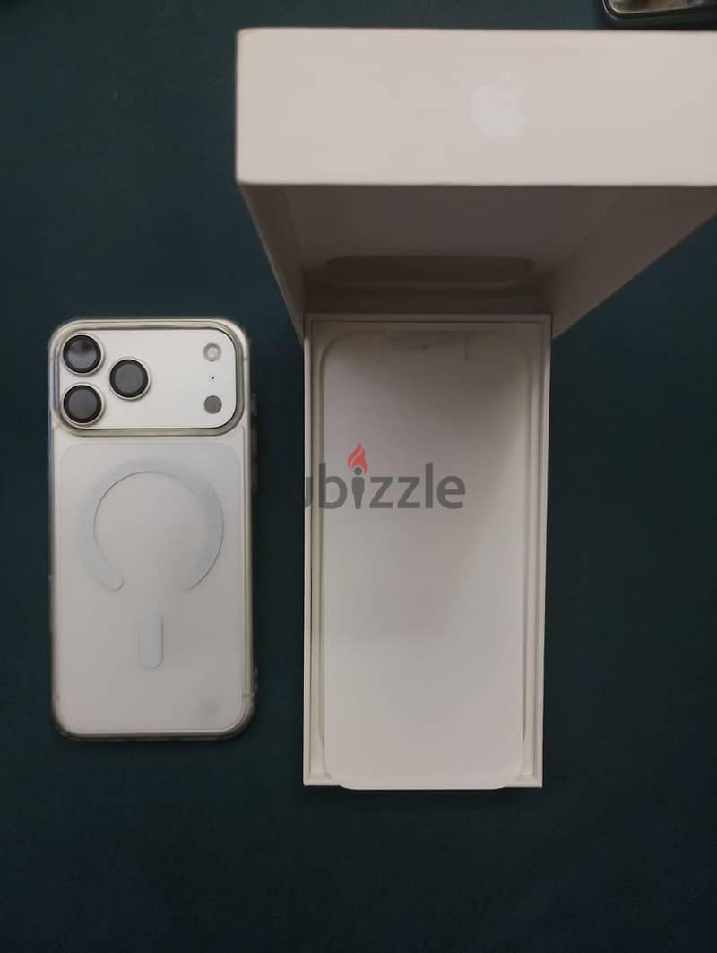 Apple - iPhone 17 Pro Max 1