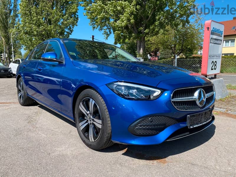 Mercedes-Benz C 180 لحاملين مبادره المغنربين