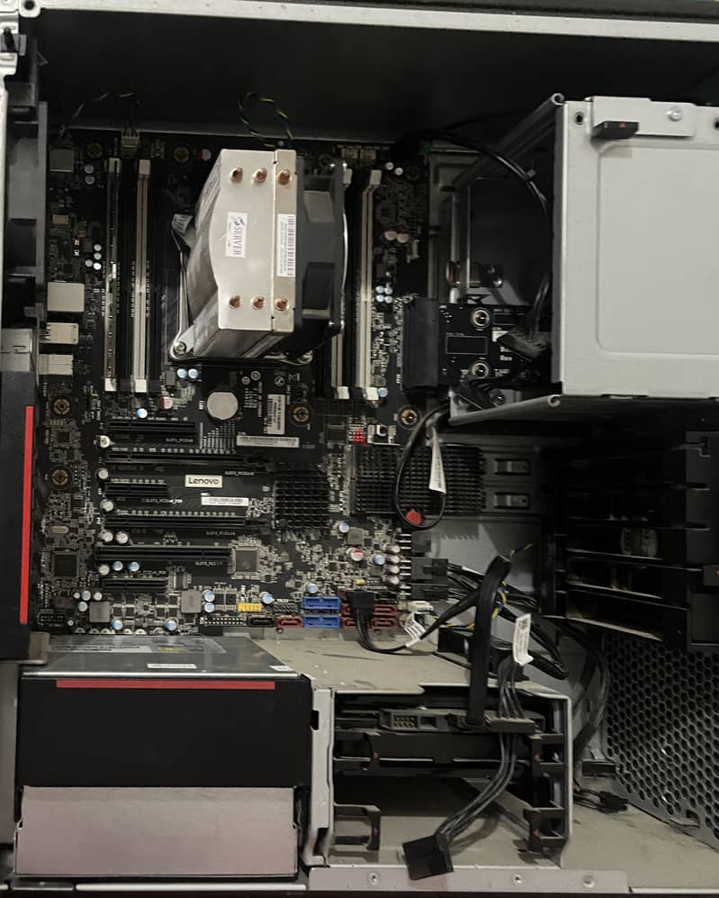 Thinkstation p520 1