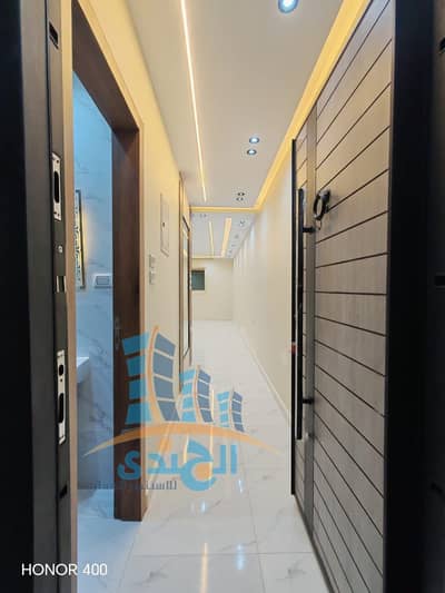For sale - Apartment 118 square meters side by the Gardens of the Pyramids - Fourth Gate - Area L - Steps to Khair Zaman and the main street of the twentieth next to all services