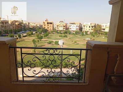 شقة للبيع في جنوب الأكاديمية (أ) بـ إطلالة صريحة على حديقة متشطبة بالكامل استلام فوري
