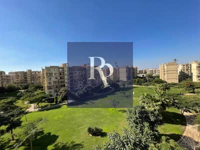 شقة للإيجار تشطيب فاخر في مدينتي B6 سعر مميز | متاحة الآن - بالقرب من الخدمات والمناطق التجارية – موقع هادئ ومميز.