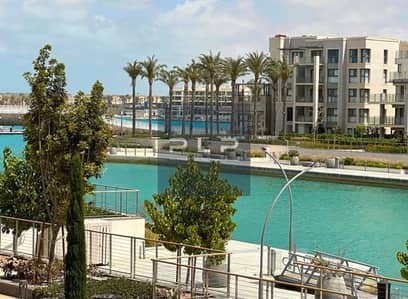 بالسعر القديم أقل سعر في السوق لسرعة البيع شاليه ريسيل فيو على الفندق و حمام سباحه في مراسي مارينا من اعمار الساحل الشمالي أرقى قرى سيدي عبدالرحمن