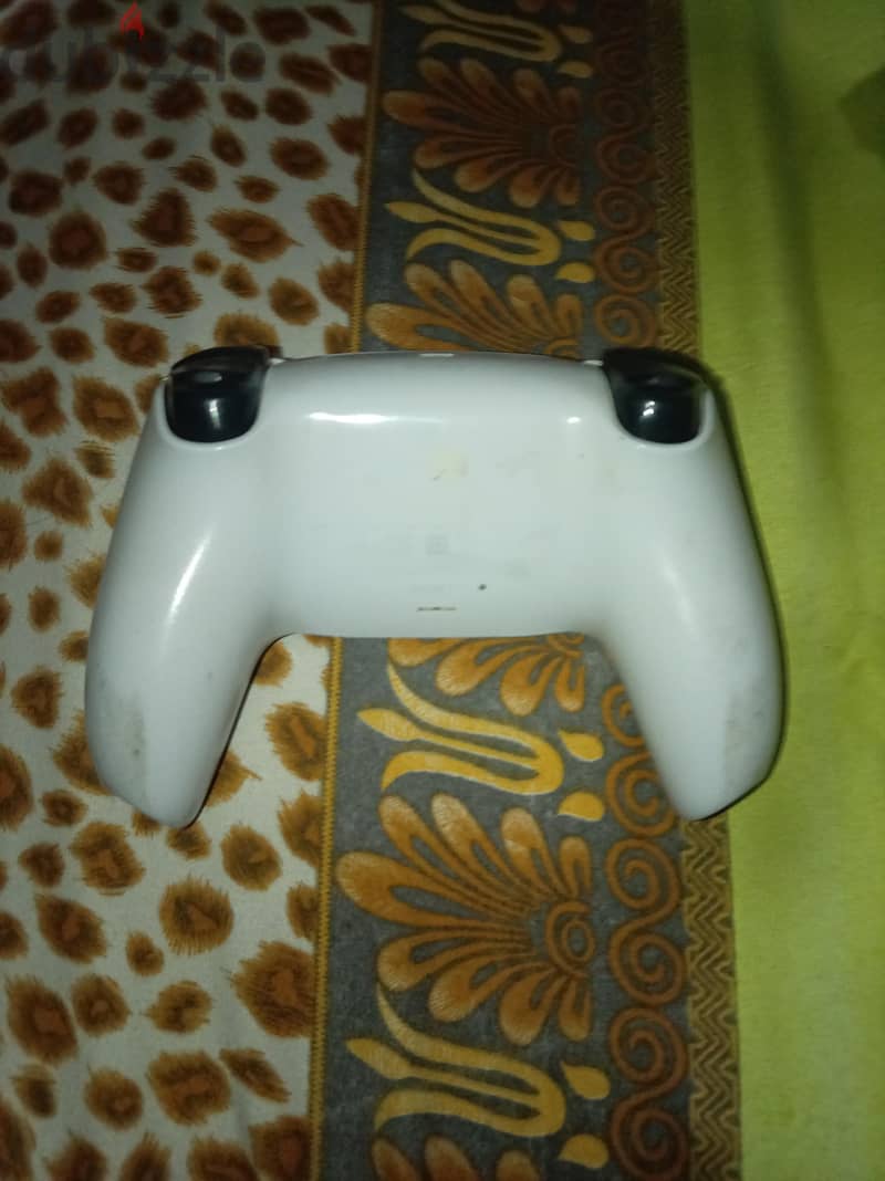 PS5 CONTROLLER 1