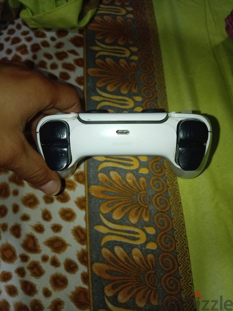 PS5 CONTROLLER 2