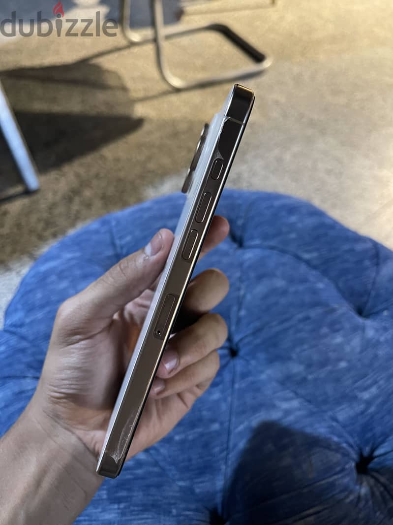 Apple - iPhone 16 Pro Max 4