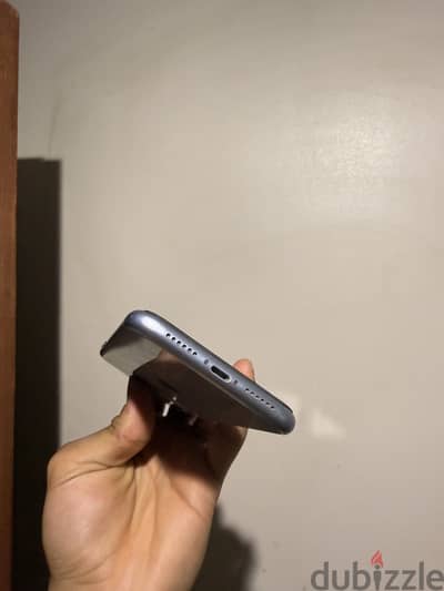 Apple - iPhone 11