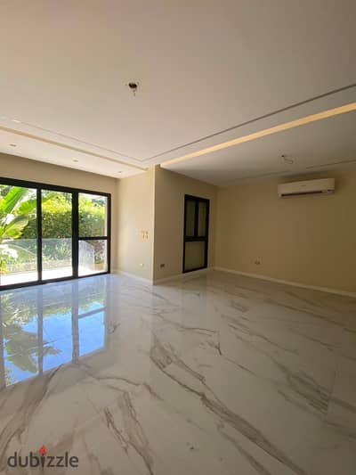 شقه لايجار  3 غرف بحديقه خاصه  بالمطبخ و التكيفات  فيو مفتوح فى Sodic Villette اجدد مرحله V Residence