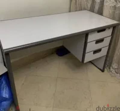 مكتب مقاس متر ونص جديد زيرو