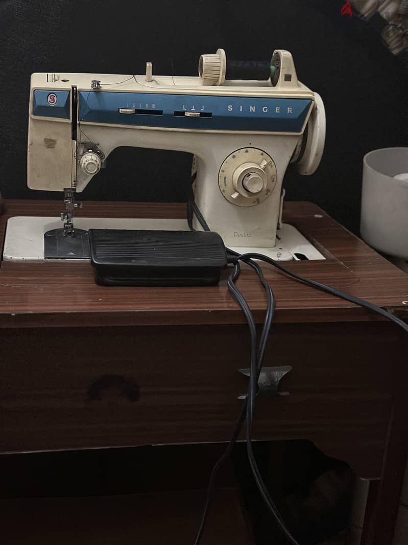 Singer sewing machine 1