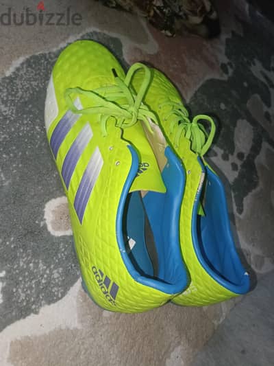 ستارز اصلي من adidas ب 1500 فقطططط