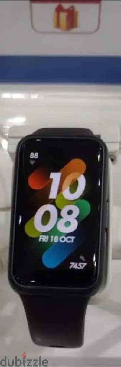 ساعه Huawei watch fit 2 مستورده من الكويت و معاها الشاحن بتاعها