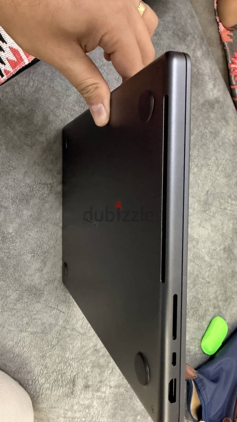 MacBook Pro M3 pro 6