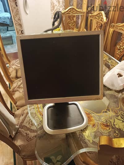 شاشة اتس بى حالة جيدة جدا