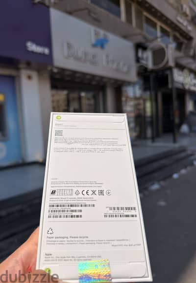 Apple - iPhone 17