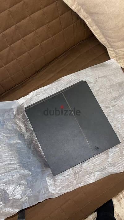 ps4 fat with 4 controllers 1T and 6cd