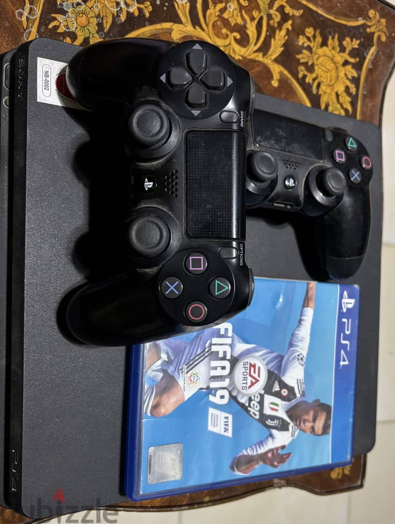 Ps4 slim used 2