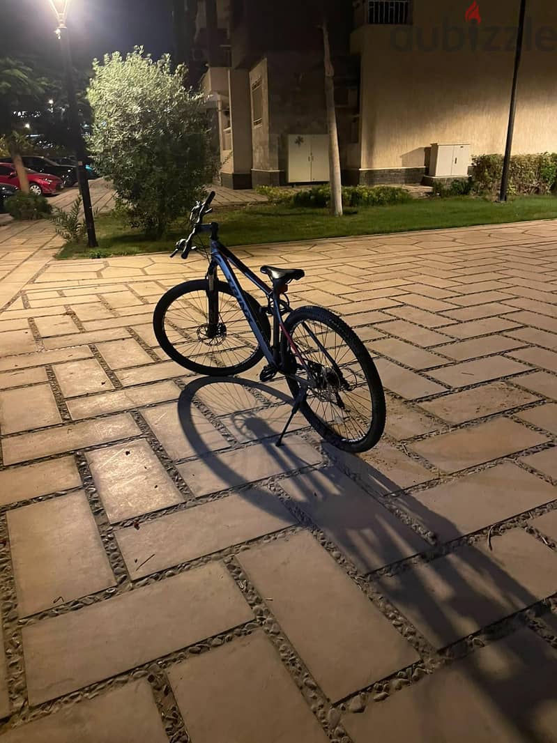 barely used bicycle in really good shape 1