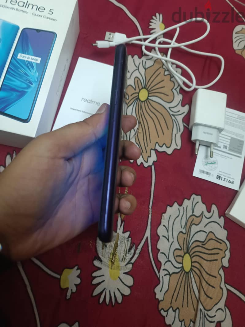 Realme 5 4