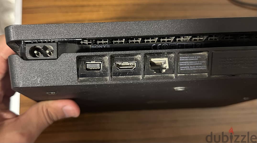 PS4 , 1TB 1