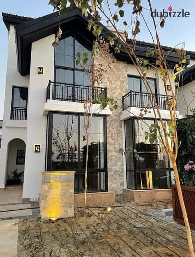 A luxurious villa, fully finished to an ultra-super-luxury standard, with modifications, in a very distinguished location in the Golden Square A luxurious villa, fully finished to an ultra-super-luxury standard, with modifications, in a very distinguished location in the Golden Square