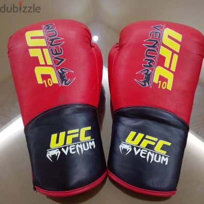 Venum Boxing Gloves 10oz | Brand New