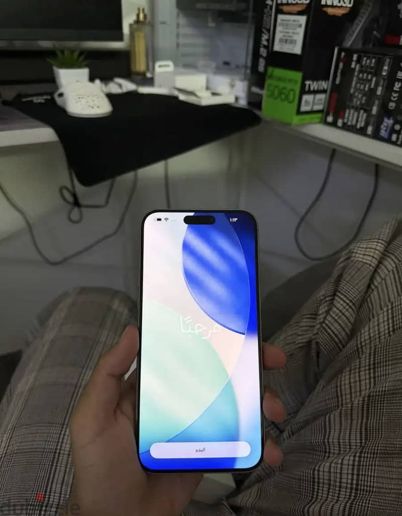 Apple - iPhone 15 Pro Max 3