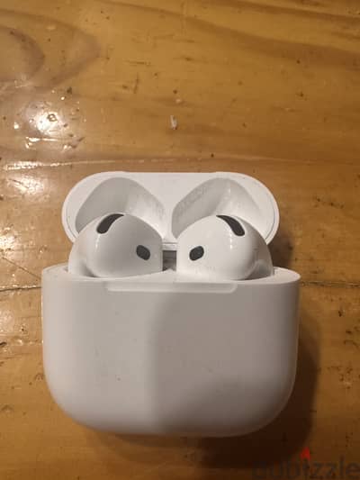 Apple AirPods 4 (Original) – Excellent Condition