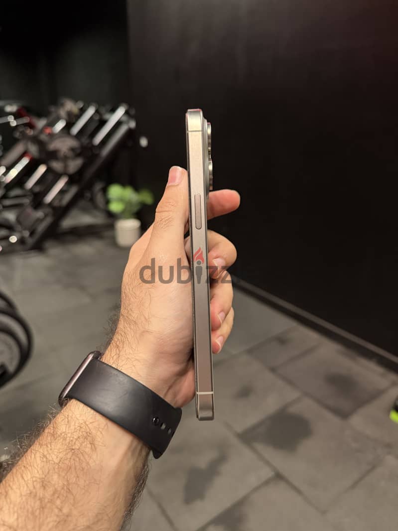 Apple - iPhone 15 Pro Max 3