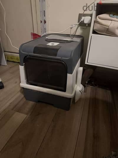 ليتر بوكس جراي في ابيض litter boxe