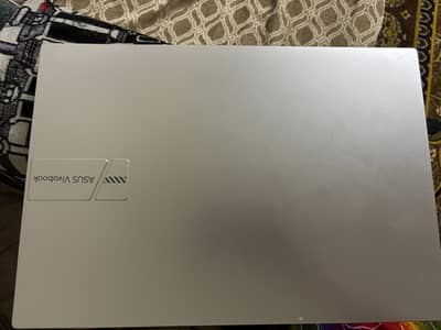 ASUS VivoBook 16 i7 الجيل 13 -