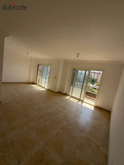 Apartment 220sqm for rent under new law in Al-Banafsaj