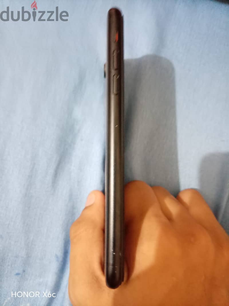 iPhone XR 5