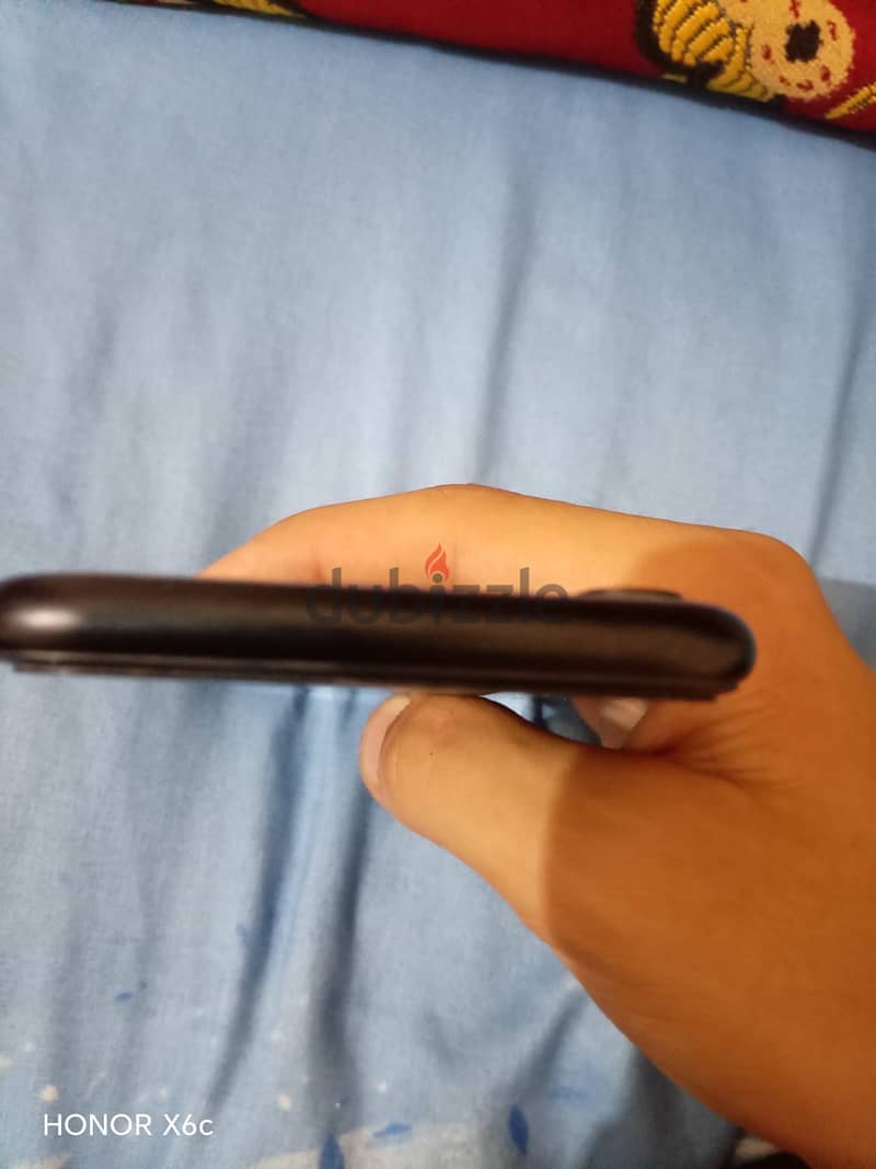 iPhone XR 8