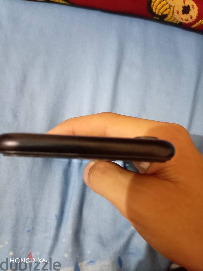 iPhone XR 8