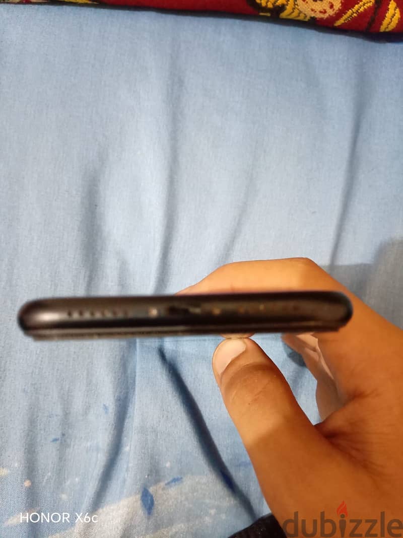 iPhone XR 9
