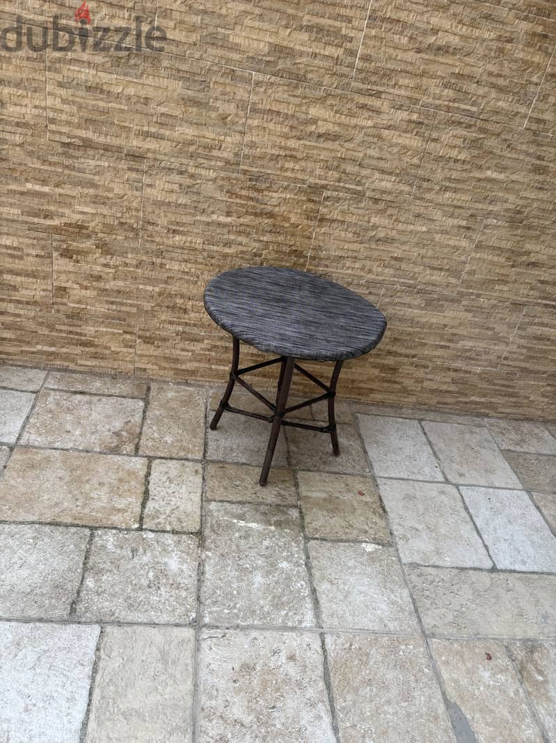 4 sofas 5 tables 12 chairs 3