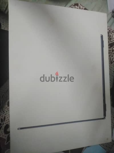 MacBook air M4 with box (A+++ Condition)