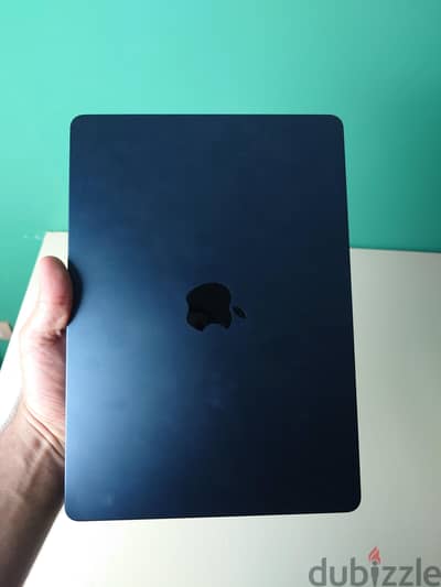 MacBook air m2 13.6