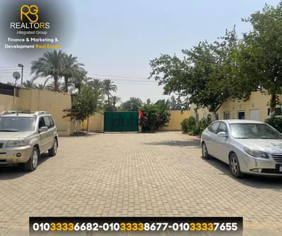 مزرعة خيول للبيع مساحة فدان في المنصورية