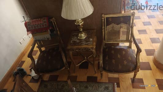 ٢ كرسى وطرابيزة