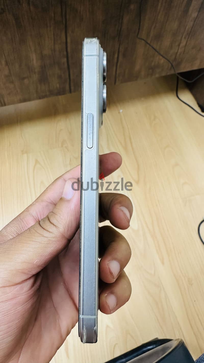 iPhone 15 Pro Max 3