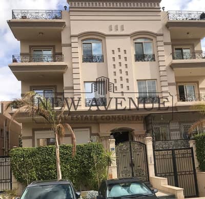 بنتهاوس فاخر للبيع في جنوب الأكاديمية القاهرة الجديدة  South Academy فى موقع متميز واجهة رئيسية تراس واسع وإمكانية التقسيم جاهزة على الاستلام الفورى