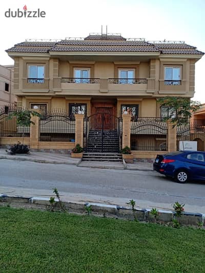 Three-room apartment at a bargain price in Dasher